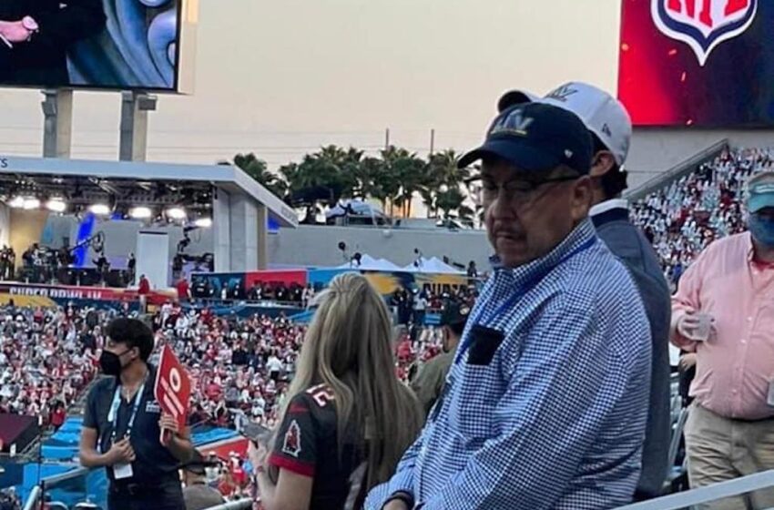  SEPARAN DE SU CARGO AL COORDINADOR DEL ISEM POR IRSE AL SUPER BOWL