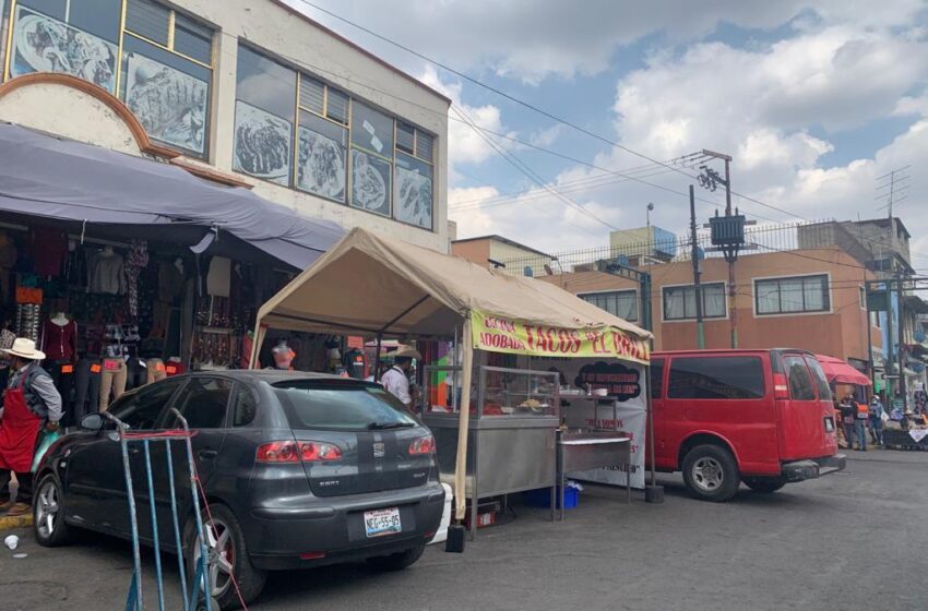  LLENAS DE AMBULANTES CALLES ALEDAÑAS AL MERCADO 16 DE SEPTIEMBRE