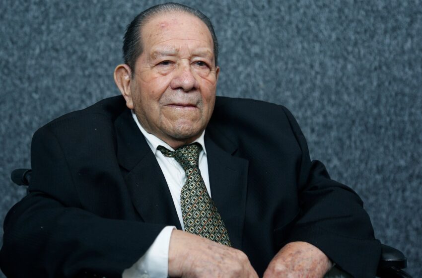  67 AÑOS DE MERITORIA LABOR DOCENTE DE IGNACIO TORRES OLASCOAGA