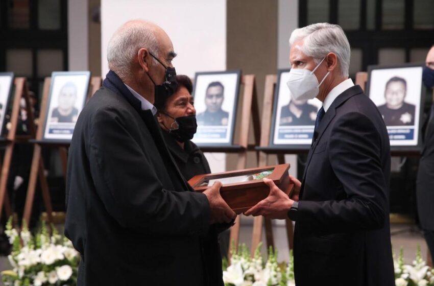  RINDEN HOMENAJE A POLICÍAS MEXIQUENSES QUE PERDIERON LA VIDA EN CUMPLIMIENTO CON SU DEBER