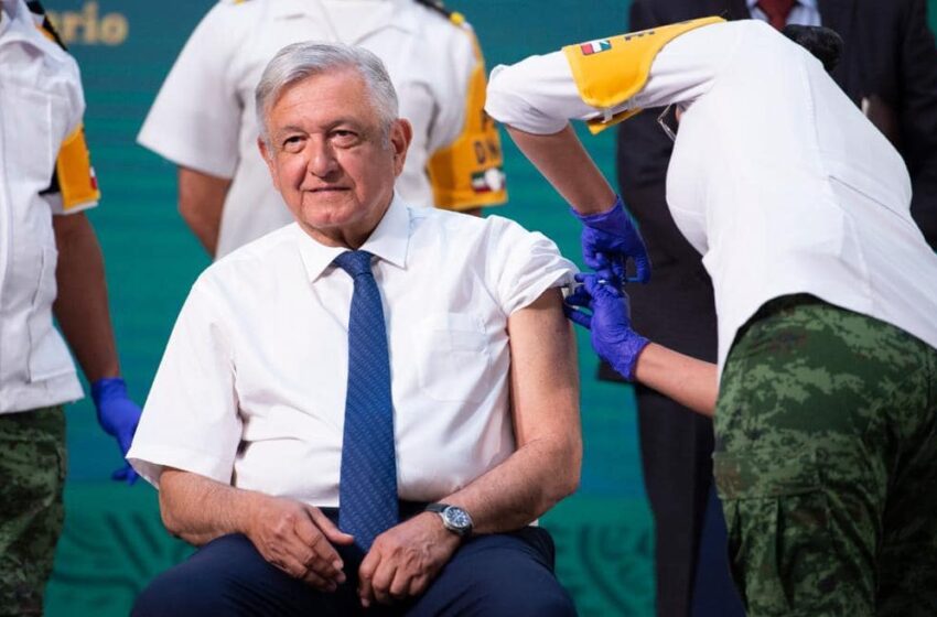  AMLO SE VACUNA CONTRA COVID-19