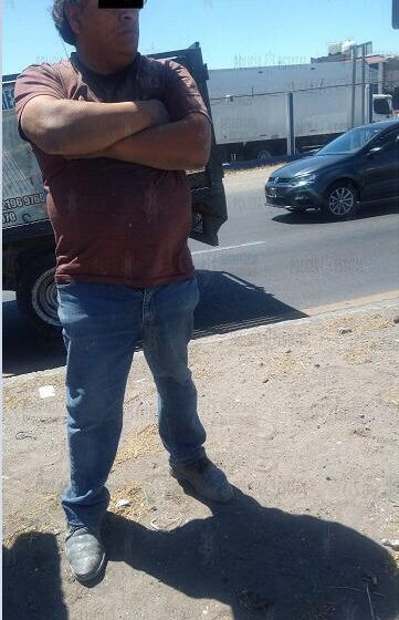  POLICÍAS DE LA SECRETARÍA DE SEGURIDAD RECUPERAN CAMIONETA CON REPORTE DE ROBO Y DETIENEN AL CONDUCTOR COMO POSIBLE RESPONSABLE