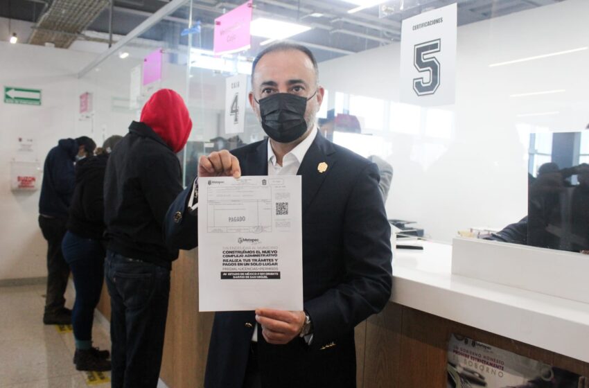  ALCALDE DE METEPEC PONE EL EJEMPLO INICIA EL AÑO CON EL PAGO DE SUS IMPUESTOS