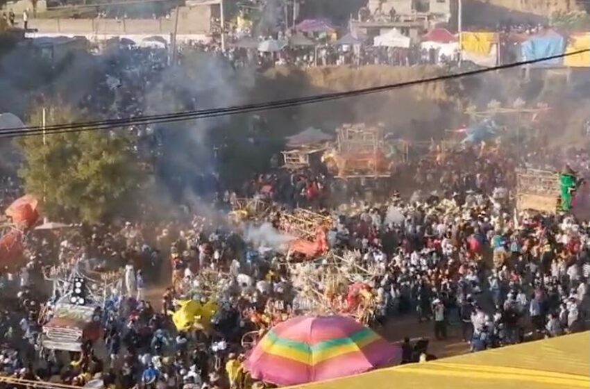 ASISTEN MILES AL CARNAVAL DE SAN LORENZO HUITZIZILAPAN EN LERMA