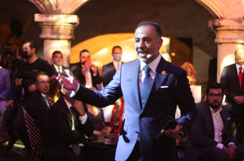  FERNANDO FLORES  ENTRE LOS 300 LÍDERES MÁS INFLUYENTES DE MÉXICO
