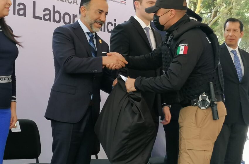  FORTALECEN A LA POLICÍA MUNICIPAL DE METEPEC