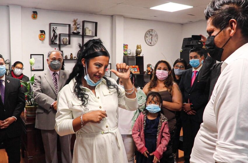  CELEBRAN BODA EN LENGUA DE SEÑAS MEXICANAS