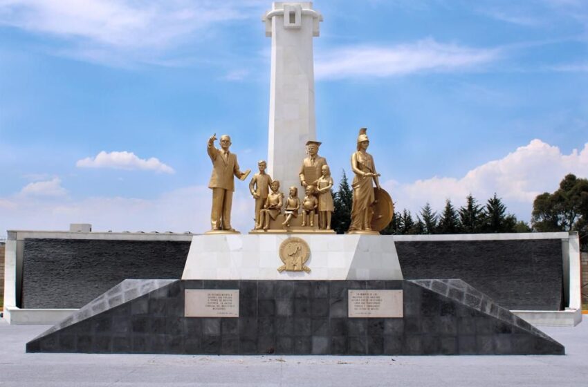  ESTE ES EL NUEVO MONUMENTO AL MAESTRO, SÍMBOLO DE LA UNIDAD E IDENTIDAD DEL MAGISTERIO MEXIQUENSE
