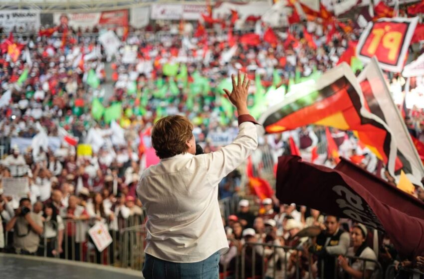  “CON LOS TENIS BIEN PUESTOS Y JUNTO AL PUEBLO”: DELFINA GÓMEZ