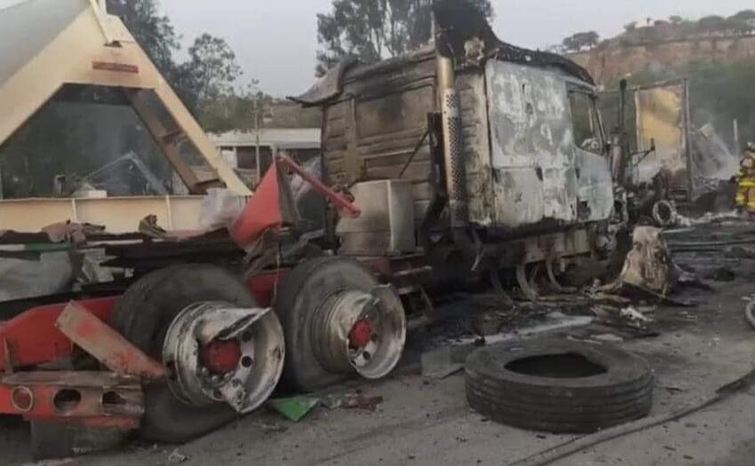  IMPACTANTE CARAMBOLA EN LA AUTOPISTA MÉXICO-QUERÉTARO