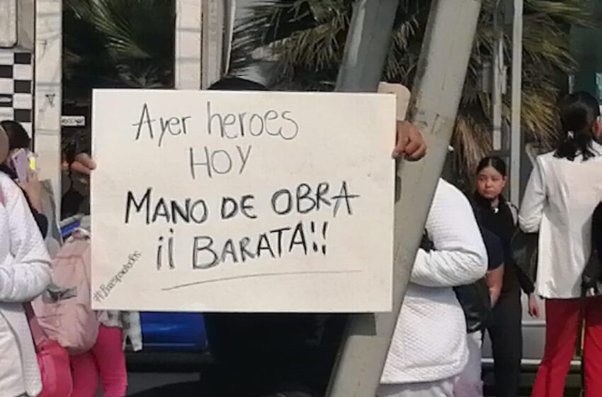  PERSONAL SUPLENTE DE ENFERMERÍA TOMA LAS CALLES PARA EXIGIR MEJORES CONDICIONES LABORALES