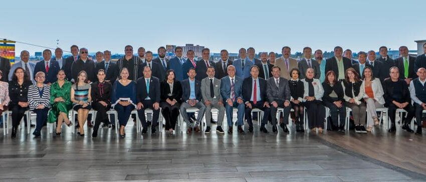  RESPALDAN EMPRESARIOS ADMINISTRACIÓN DE FERNANDO FLORES
