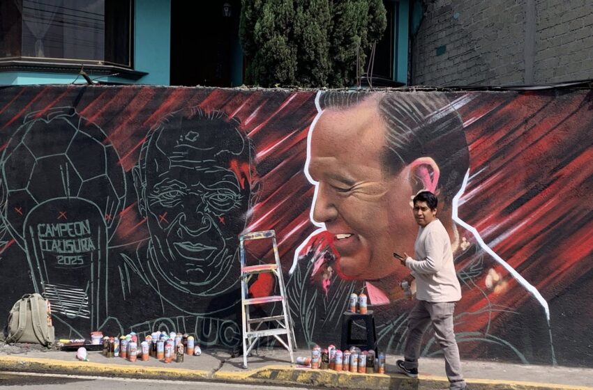  PLASMAN EN MURAL CELEBRACIÓN DE DON NEMESIO Y VALENTÍN DIEZ  POR EL CAMPEONATO DEL TOLUCA