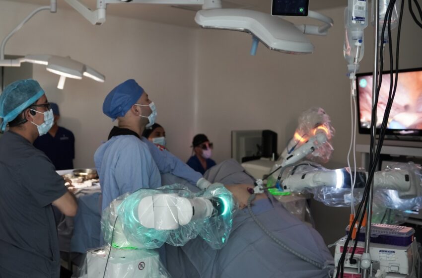  Unidad de cirugía robótica realiza 68 procedimientos de mínima invasión en el Estado de México