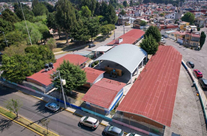  EN METEPEC APOYO DECIDIDO A LAS ESCUELAS