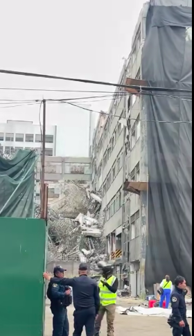  TRES PERSONAS SIN VID4 SALDO DEL COLAPSO DE EDIFICIO EN DEMOLICIÓN EN LA COLONIA TRÁNSITO DE LA ALCALDÍA CUAUHTÉMOC