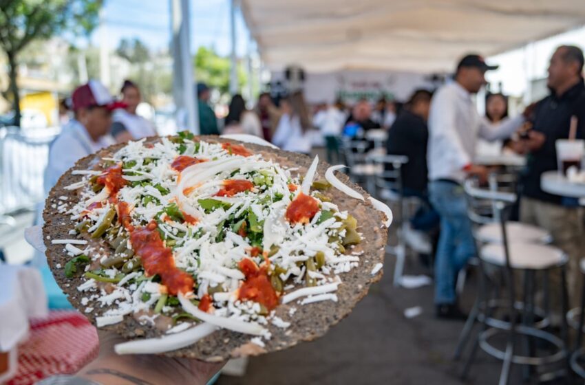 Inicia la 10ª Feria del Huarache en La Teresona