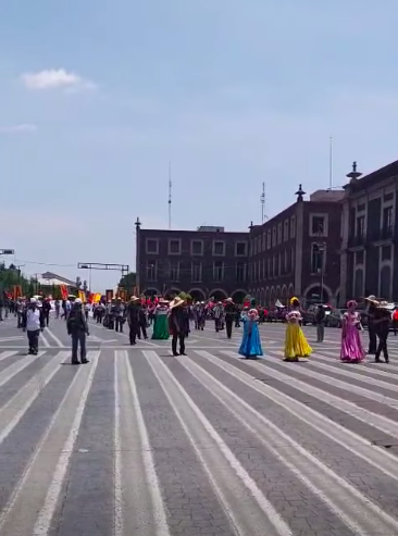  CAOS EN LERDO TRAS SER TOMADA LA VIALIDAD POR MANIFESTANTES