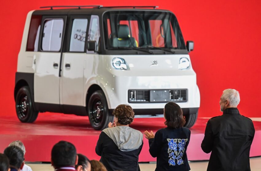  Presentan “Olinia”, el primer automóvil eléctrico mexicano; estará a la venta en 2027