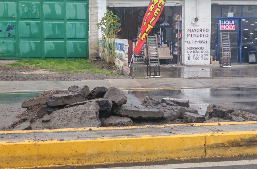  ¡NI LO INAUGURAN Y YA LO ESTÁN PARCHEANDO! BULEVAR COLIBRÍ SE HUNDE ANTES DE CUMPLIR UN AÑO