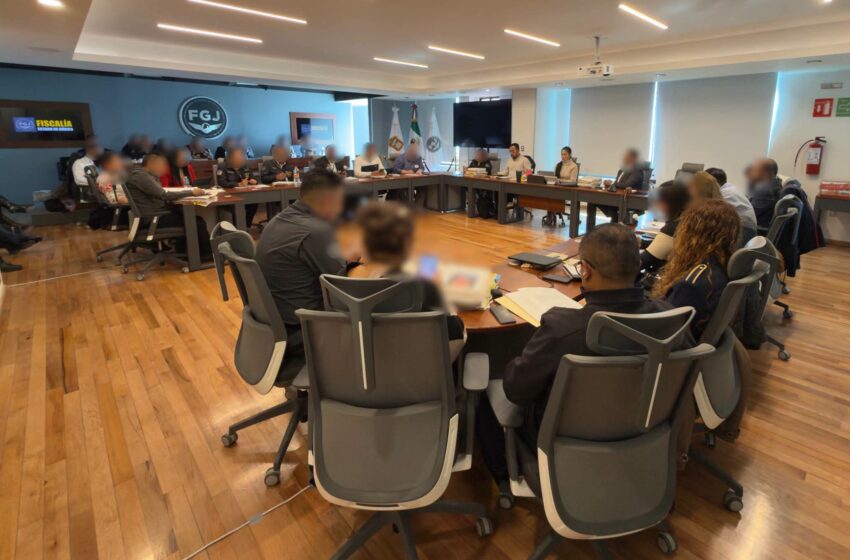  Fiscalía del Edomex asegura que ha ofrecido diálogo a madres buscadoras que bloquean la México-Toluca